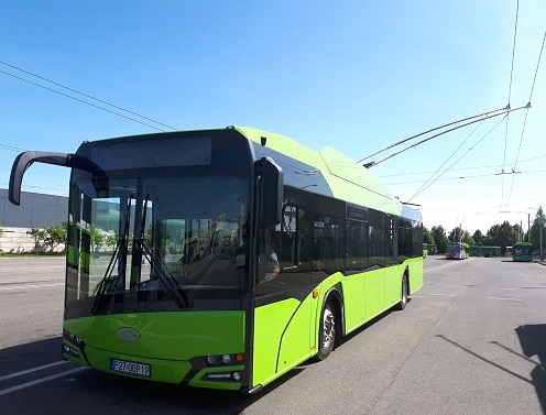 Į Kauną atvyko pirmasis naujas troleibusas