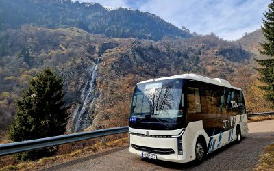 Bendradarbiavimo su kinais rezultatas: „Altas Auto“ pristato du elektrinius autobusus